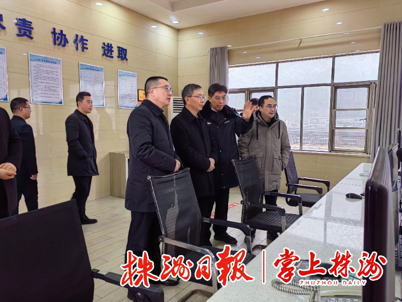 陈恢清春节前检查安全生产市场供应保障春运保通保畅工作