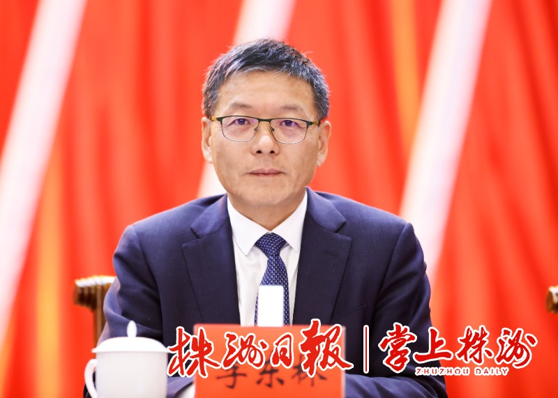 会议,刘光跃,聂方红,杨英杰,罗绍昀,刘亚亮等全体在家市级领导出席